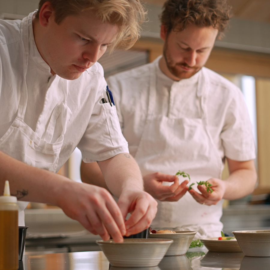 Jonas och Olle  |  Rosendals Trädgård